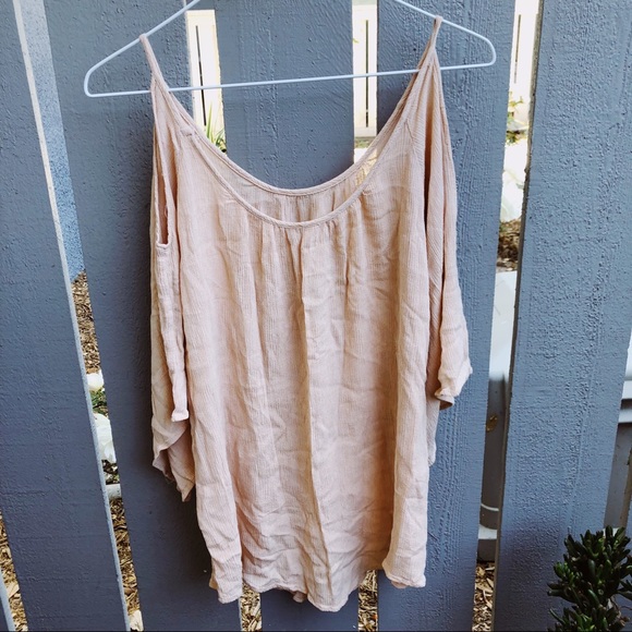 Light baby pink open shoulder blouse - Picture 3 of 3
